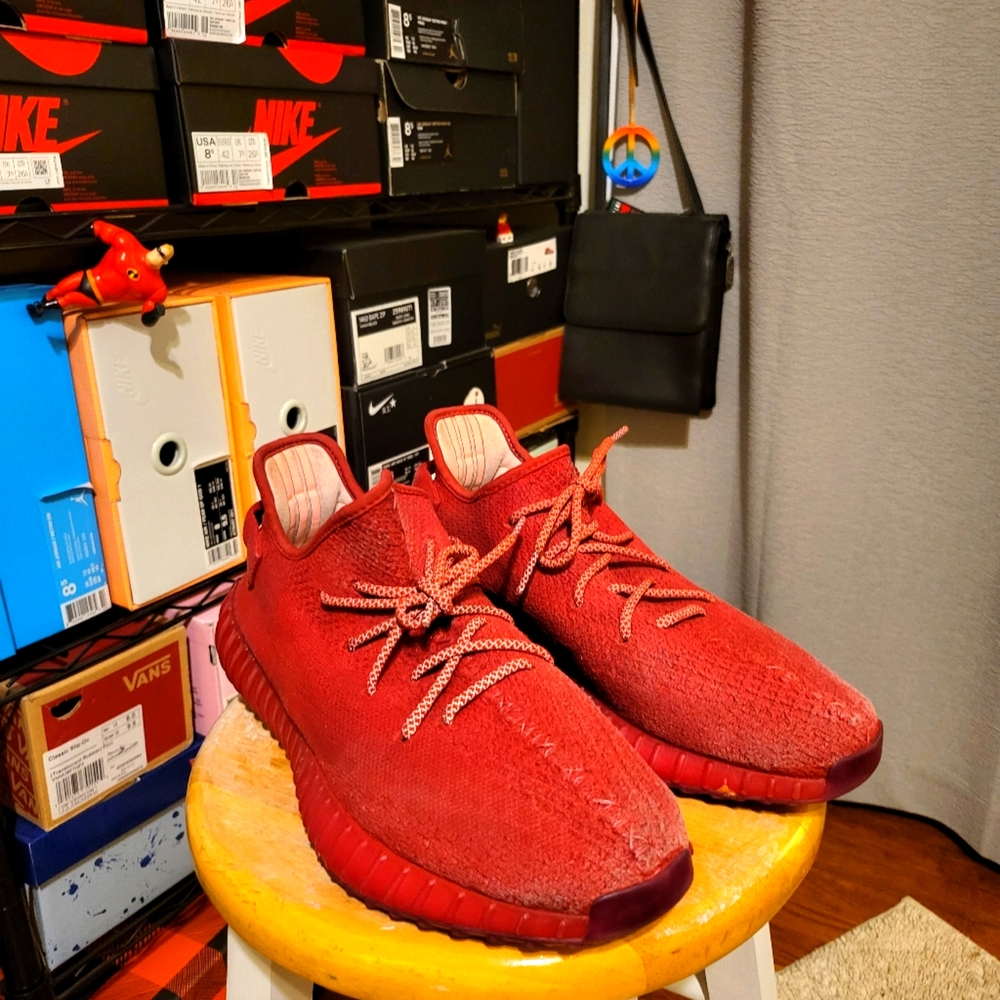Yeezy 350 v2
